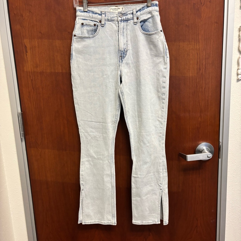 Abercrombie & Fitch The Slim Straight Ultra High Rise Curve Love Jean  2 / 26